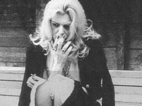 Melina Mercouri — Melina Mercouri "la fumee des cigarettes" (όταν συμβεί στα πέριξ)
