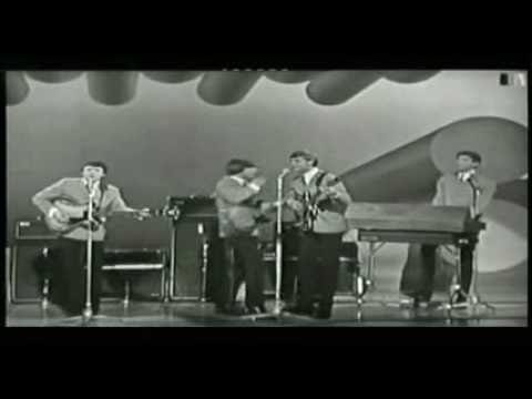 The Fortunes — Here It Comes Again THE FORTUNES 1965 ♫ London Palladium TV show