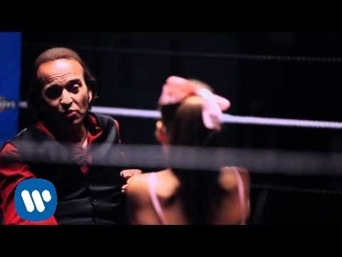 Los Secretos — Los Secretos - En este mundo raro (Videoclip Oficial)