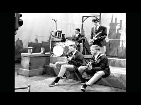 The Jumping Jewels — Jumping Jewels - Outlaw - HQ