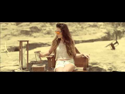 Danna Paola — Danna Paola - Agüita