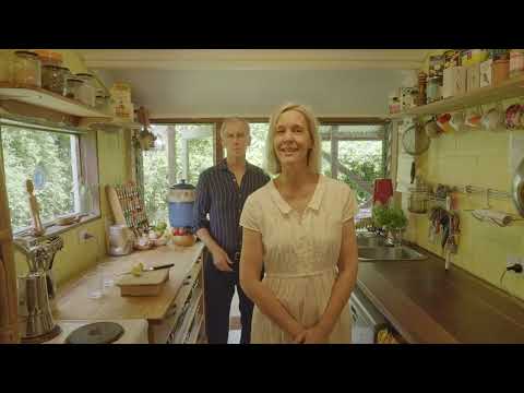 Robert Forster — Robert Forster – Strawberries (Official Video)