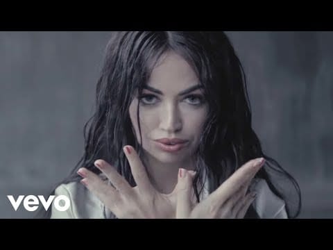 Aura Dione — Aura Dione - Can't Steal The Music (Official Video)