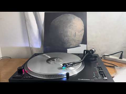 The Caretaker — An Empty Bliss Beyond This World - The Caretaker - 2011 - Silver Vinyl Rip