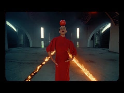 La Chica (3) — LA CHICA - RATAS (Official Video)