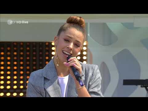 Vanessa Mai — Vanessa Mai - Ich sterb für Dich - ZDF Fernsehgarten 13.08.2017