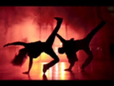 Grand Corps Malade — Grand Corps Malade - Roméo kiffe Juliette (Clip Officiel)