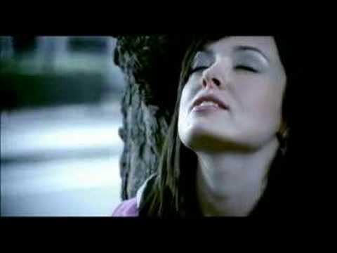 Katerine (2) — Katerine "New Day" Videoclip