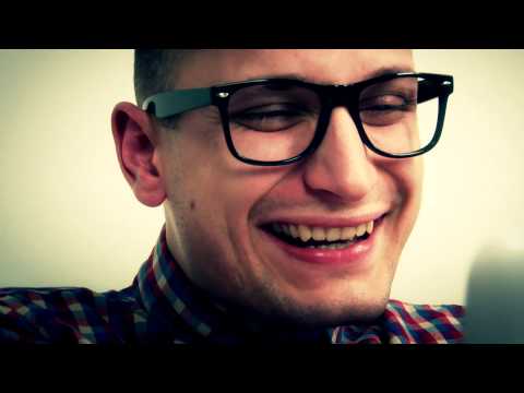 Dwa Sławy — DWA SŁAWY - Absztyfikanci.ds feat. DJ Flip (OFFICIAL VIDEO)