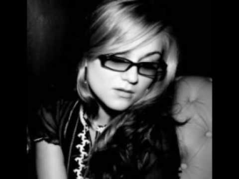 Melody Gardot — Melody Gardot - Our Love is easy (with lyrics)