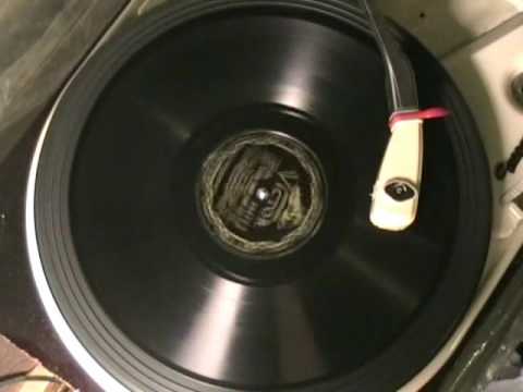 Irving Aaronson and his Commanders — CRAZY WORDS - CRAZY TUNE by Irving Aaronson and his Commanders 1927