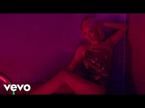 Iggy Azalea — Iggy Azalea - Woke Up (Diamonds) (Audio)