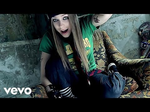 Avril Lavigne — Sk8er Boi