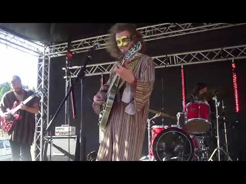 King Buffalo — Lé Betre - Snake Eyes LIVE 2013 @ Krökbacken‏ festival in Leksand, Sweden