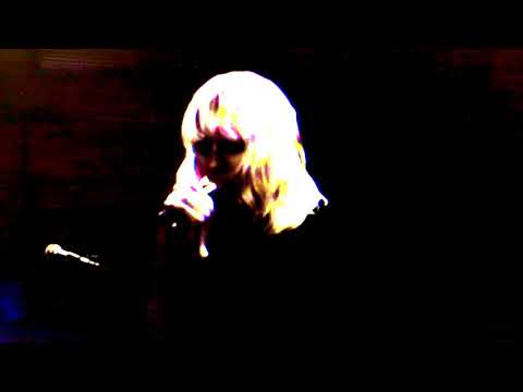 Amateur Hour — Amateur Hour - Jag läser // Happy days