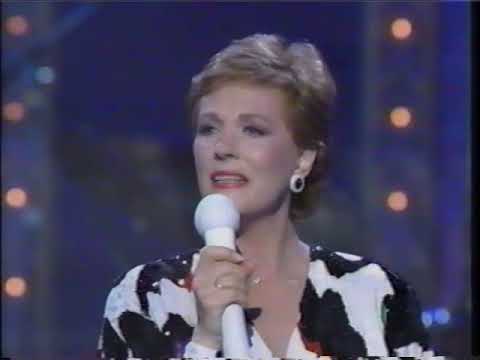 Julie Andrews — Julie Andrews Sings Her Favorite Songs