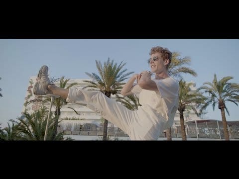 Lost Frequencies — Lost Frequencies ft. The NGHBRS - Like I Love You (Official Music Video)