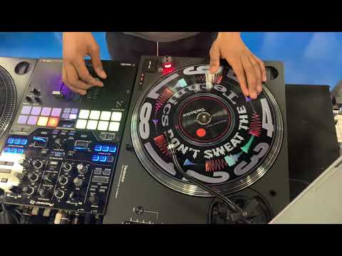 Chris Karns — TECHNICS 1200 MK7 SCRATCH (CHRIS KARNS VISUAL VINYL) MAGIC MALLY FREESTYLE CUTS