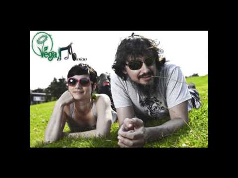 Mrs Greenbird — Mrs. Greenbird - Blitzkrieg Bop