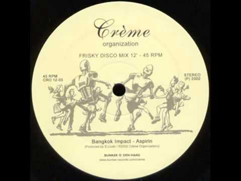 Bangkok Impact — CRO 12-03 - Bangkok Impact - Junge Dame Mit Freundliche Telefon Stimme