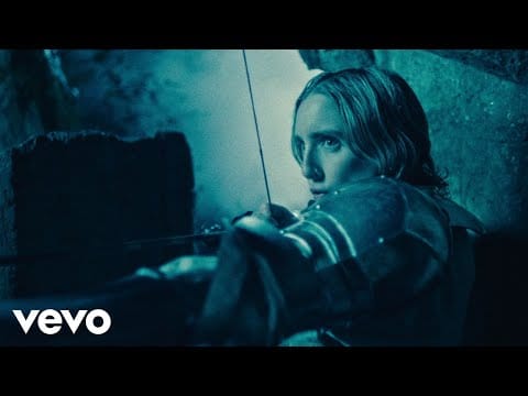 Shura — World’s Worst Girlfriend