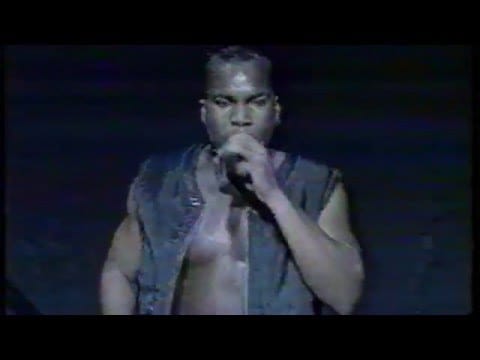 T.O.F. — T.O.F. - jump around live (Katowice Spodek 1995)