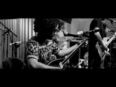 The Voices Of Walter Schumann — AMAZING Israeli band performing PSALM 150 in HEBREW!