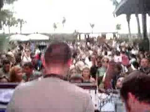 Rhythm Code — Chris Lake plays "Rise" (Lys remix) at Beatport Party 2008