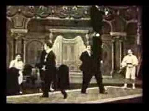 Eastenders — Ian Oliver feat. Eastenders - Vino Vino (Radio Mix)
