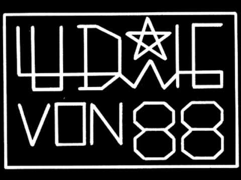 Ludwig Von 88 — LUDWIG VON 88 "JE SUIS UN EVADE" (NUCLEAR DEVICE) FRENCH PUNK 1994 !!