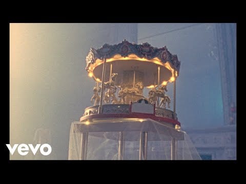 November Ultra — November Ultra - le manège (Official Video)