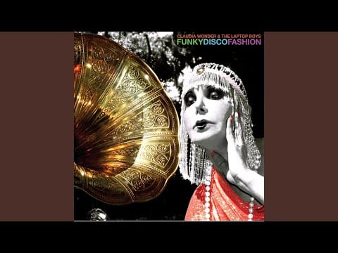 Claudia Wonder — Besame Mucho