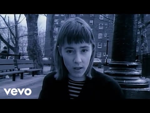 Suzanne Vega — Suzanne Vega - Luka (Official Video)