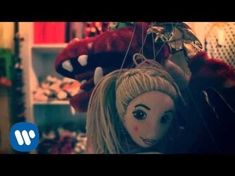 Macaco — Macaco - Brindo Por Tí (Videoclip oficial)