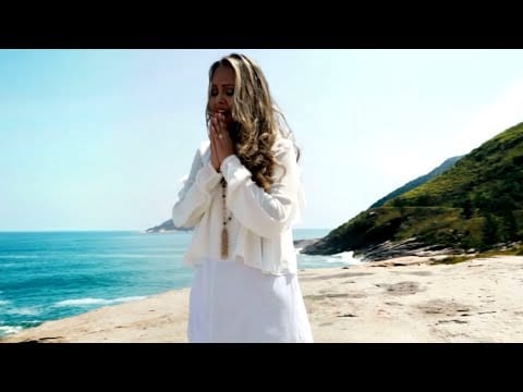 Bruna Karla — Como Águia - Bruna Karla | Clipe Oficial