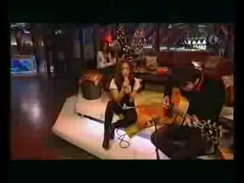 Emilia — Emilia "Var Minut"  Acoustic Live Version