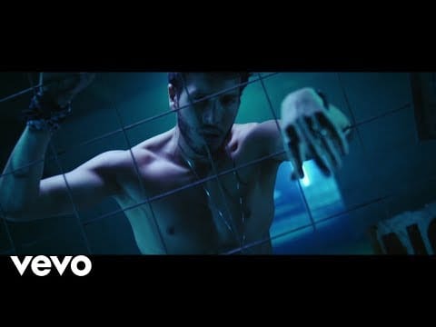 Sebastián Yatra — Sebastián Yatra - Por Perro ft. Luis Figueroa, Lary Over