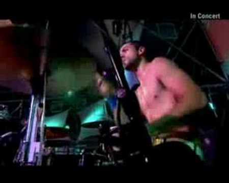 Juliette & The Licks — Juliette & the Licks live@lowlands 2005 - Got Love to Kill