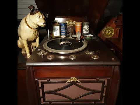 Carl Fenton's Orchestra — Mellow Moon. Waltz. Carl Fenton's Orchestra. Brunswick 78rpm. Salonola Gramophone Phonograph