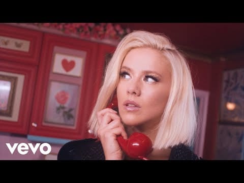 Dagny (4) — Dagny - Come Over (Official Music Video)