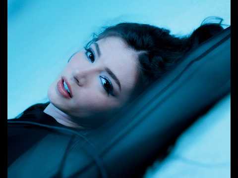 Chrissy Costanza — Weather