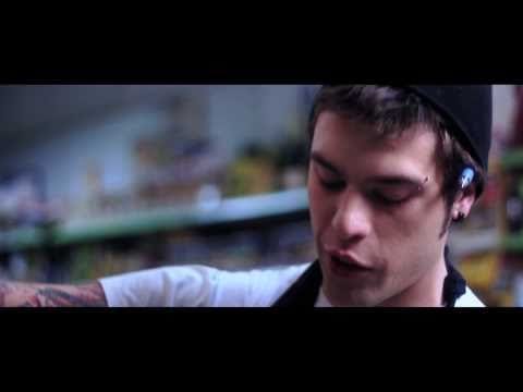 Fedez — FEDEZ - PENISOLA CHE NON C'è Prod. Jt (OFFICIAL VIDEO)