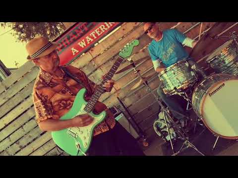 The Aqua Velvets — The Aqua Velvets “Bravado” At The Elephant in the Room - Healdsburg, CA