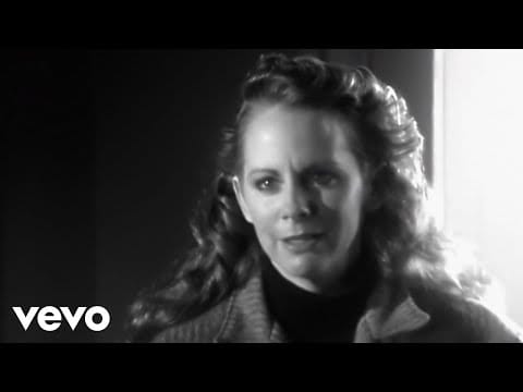 Reba McEntire — Reba McEntire - The Night The Lights Went Out In Georgia (Official Music Video)