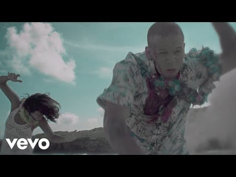 Calle 13 — Calle 13 - Muerte En Hawaii (Official Video)