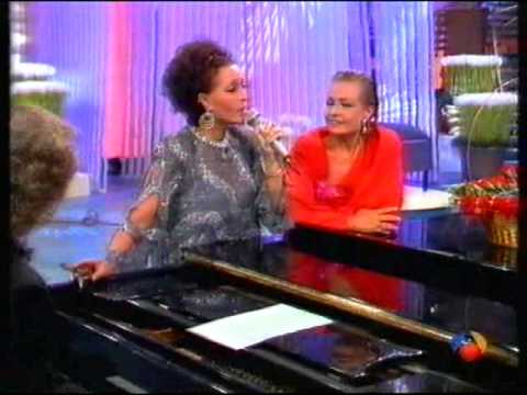 Sara Montiel — Sara Montiel "Besame mucho"...