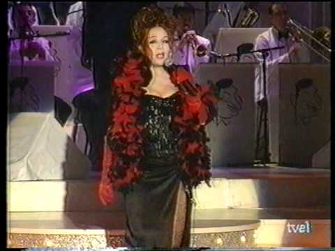 Sara Montiel — Sara Montiel "Bésame Mucho" Homenaje Xabier Cugat