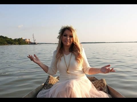 Neda Ukraden — Neda Ukraden - Za pravu ljubav (OFFICIAL VIDEO)