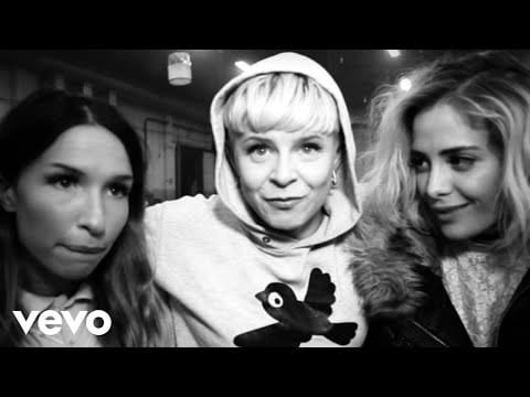 Robyn — Call Your Girlfriend