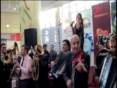 Monica Anghel — Monica Anghel si Mahala Rai Banda - Omule cand ai parale